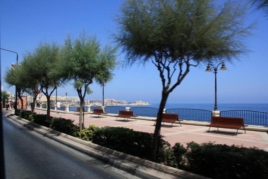 Perfect Location Idyllic 2Br Apartment Sliema Exterior photo